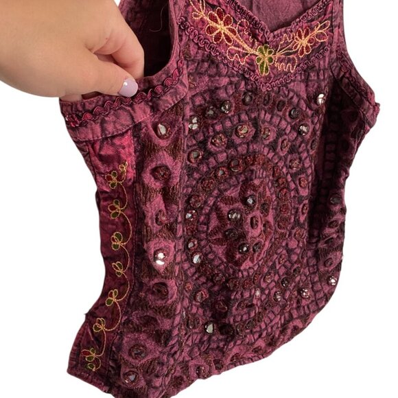 vintage Y2K 2000s maroon top with a boho vibe - Picture 2 of 6
